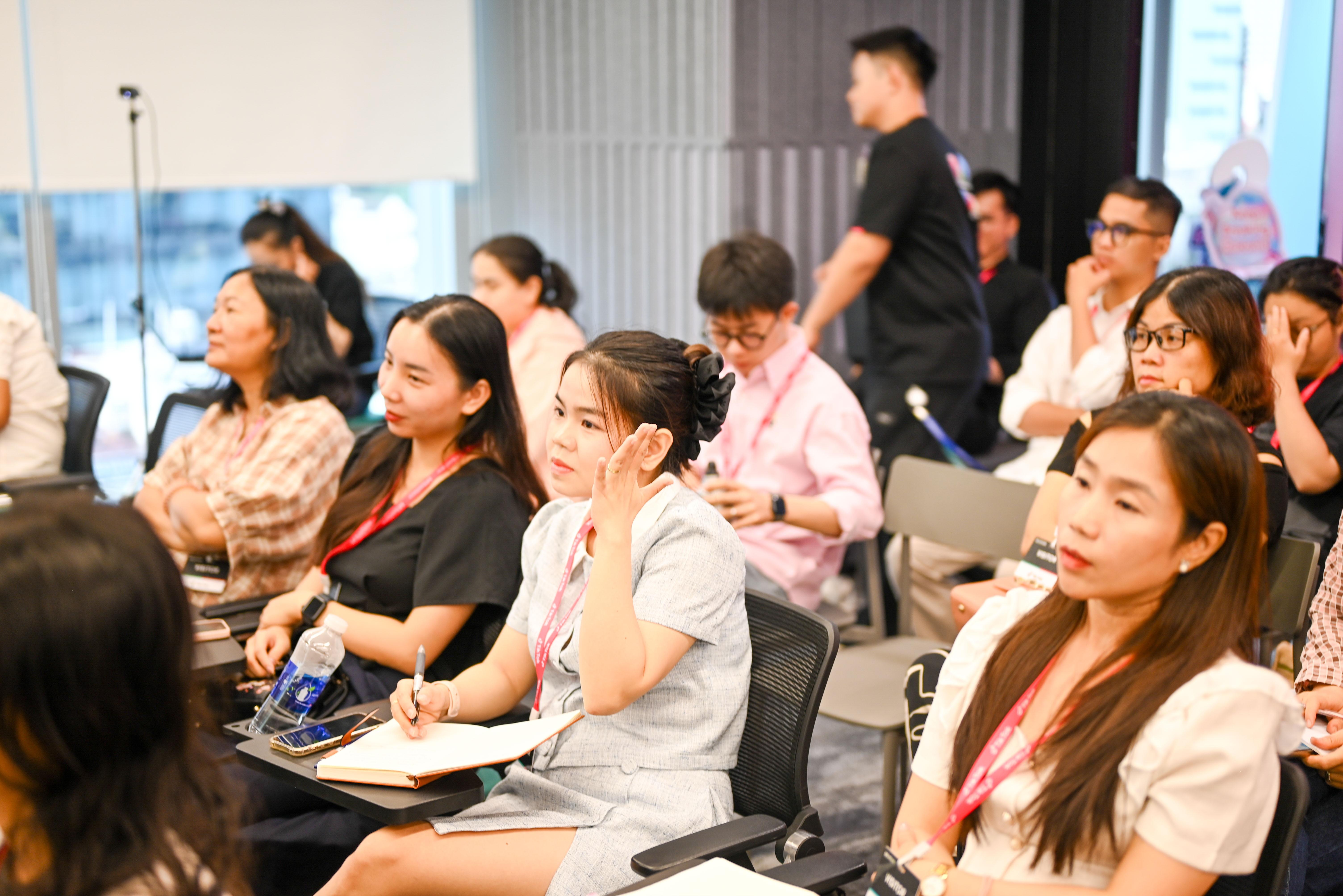 Học viên tương tác tích cực